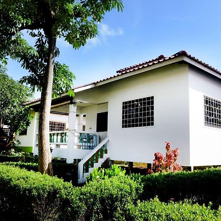 Sunrise Beach Villa Szuratthani Kültér fotó
