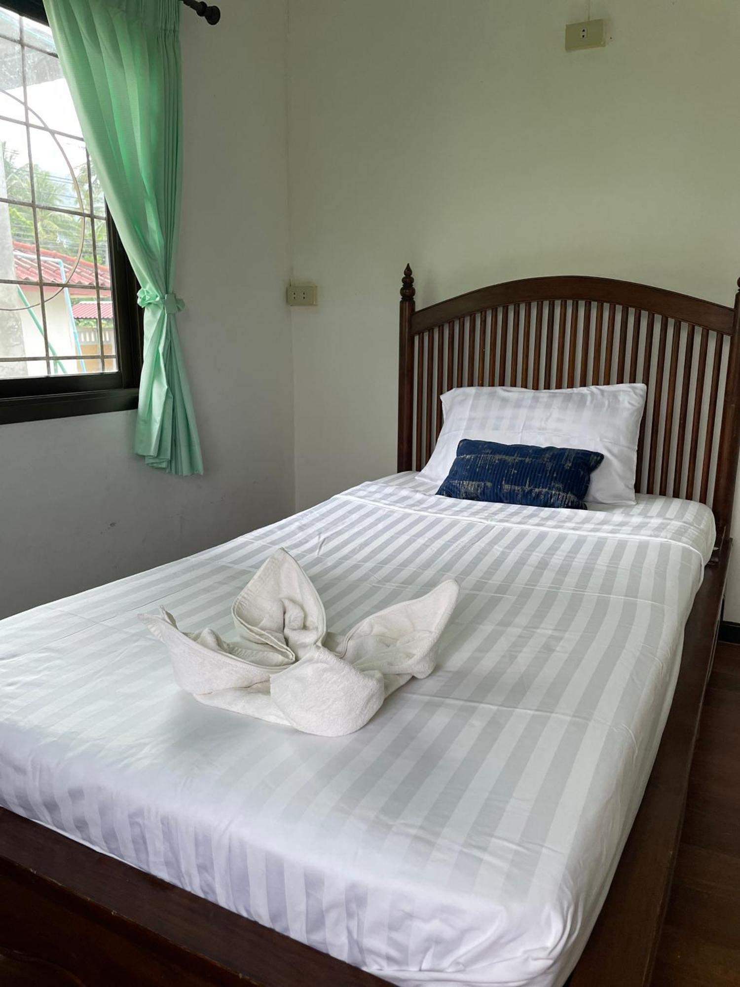 Sunrise Beach Villa Szuratthani Szoba fotó
