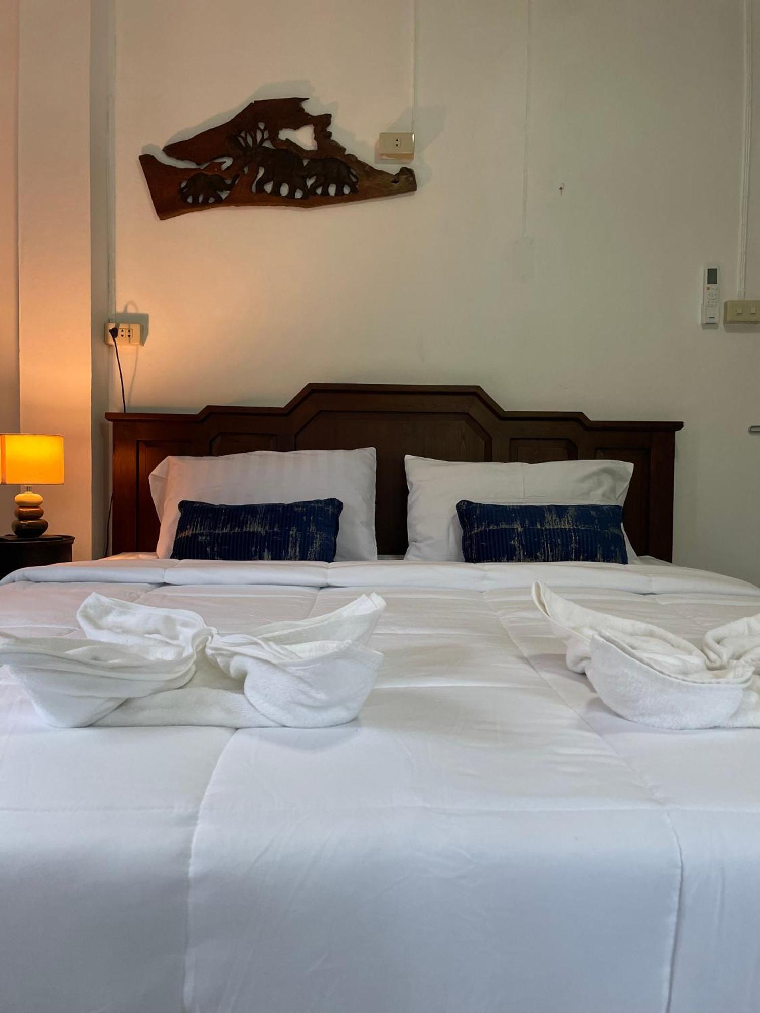 Sunrise Beach Villa Szuratthani Szoba fotó